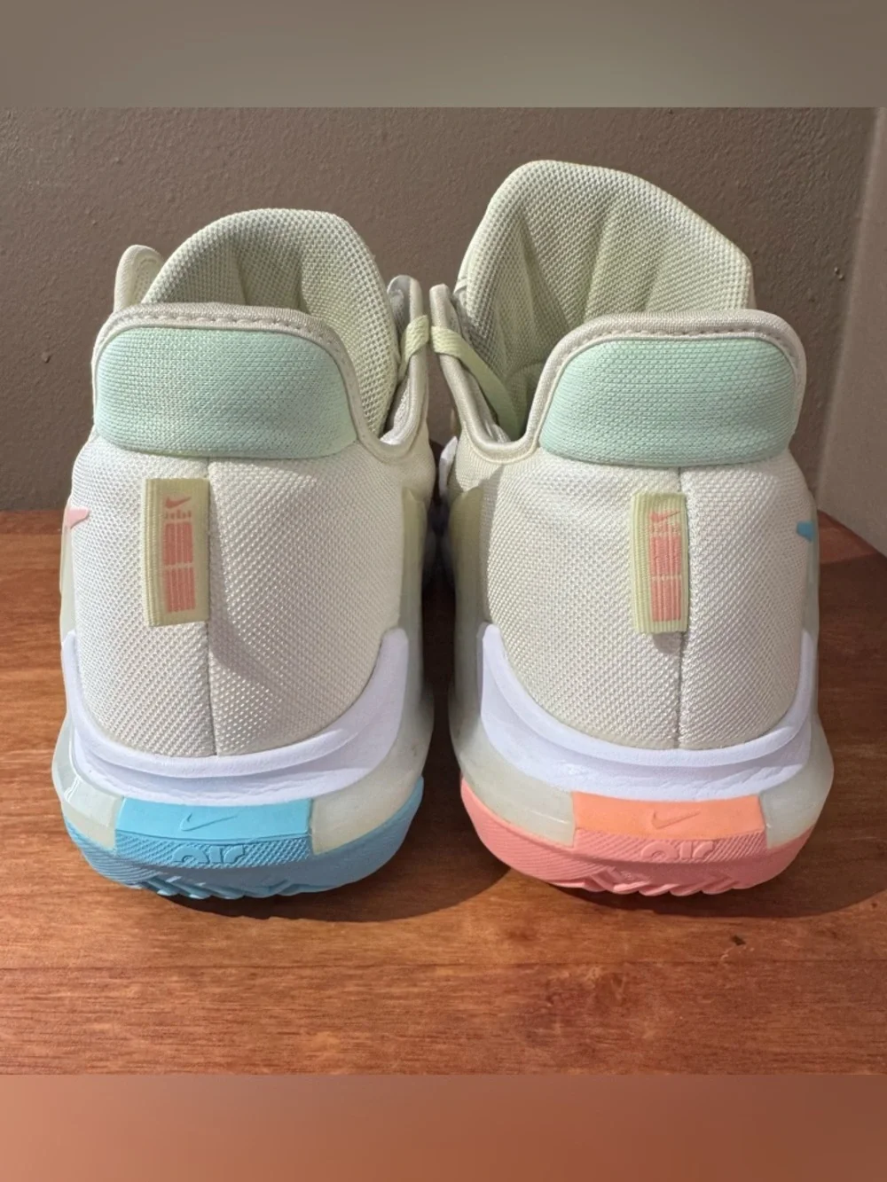 Nike Lebron Witness 6 Easter Coconut Milk Basketball Sneaker Men’s Size 12.5